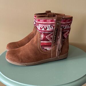 Grizzleez Cozy Fleece-Lined Bootie